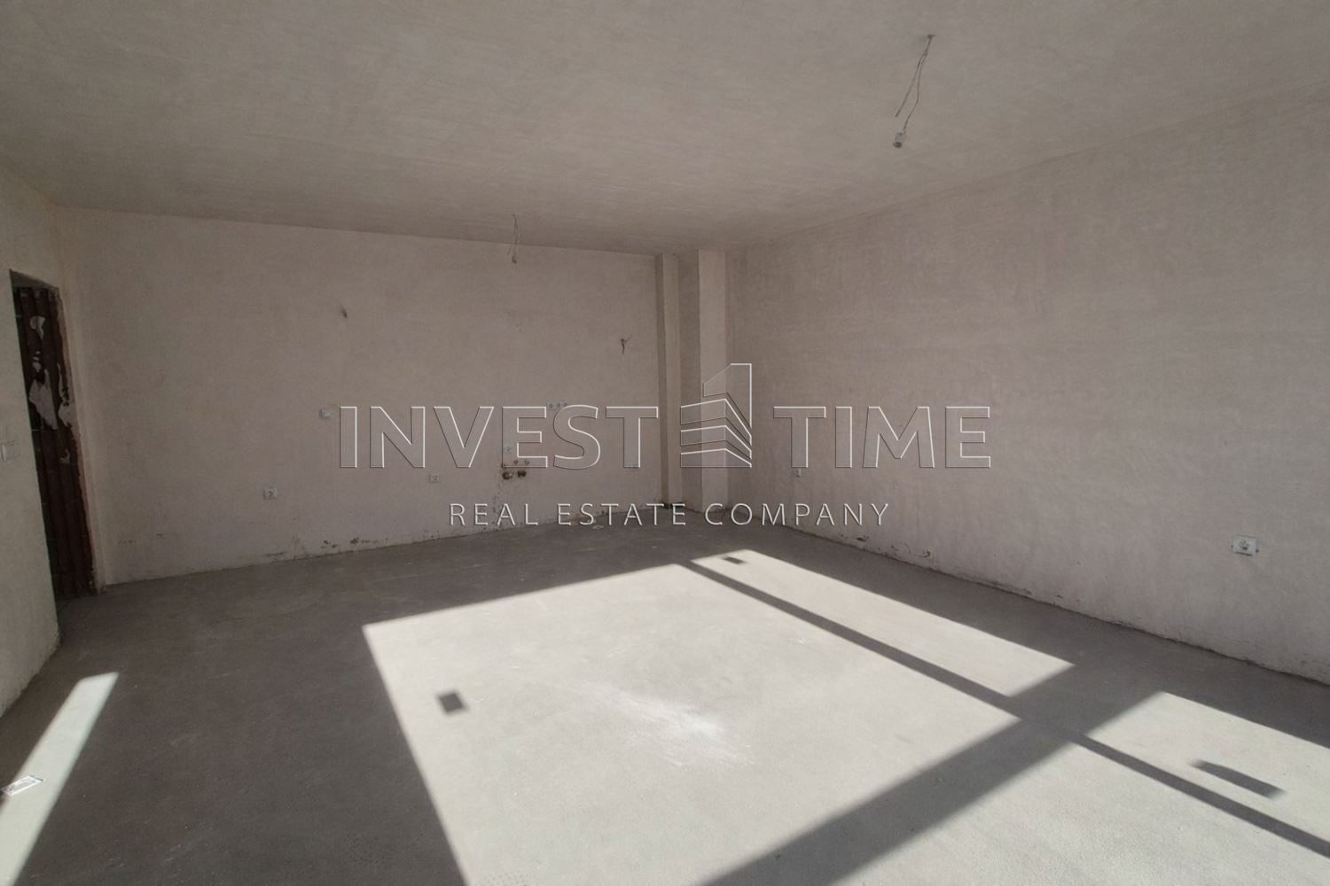 Четиристен апартамент в сграда пред АКТ15, в кв. Възраждане 1 - Агенция за недвижими имоти Варна - Invest Time, имот 4