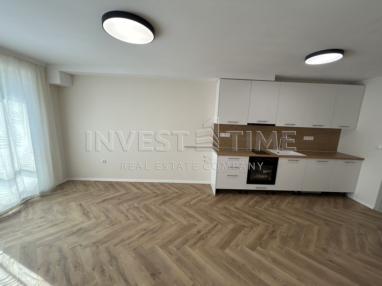 Тристаен апартамен завършен „ДО КЛЮЧ“ в кв. Възраждане - Агенция за недвижими имоти Варна - Invest Time, имот 3