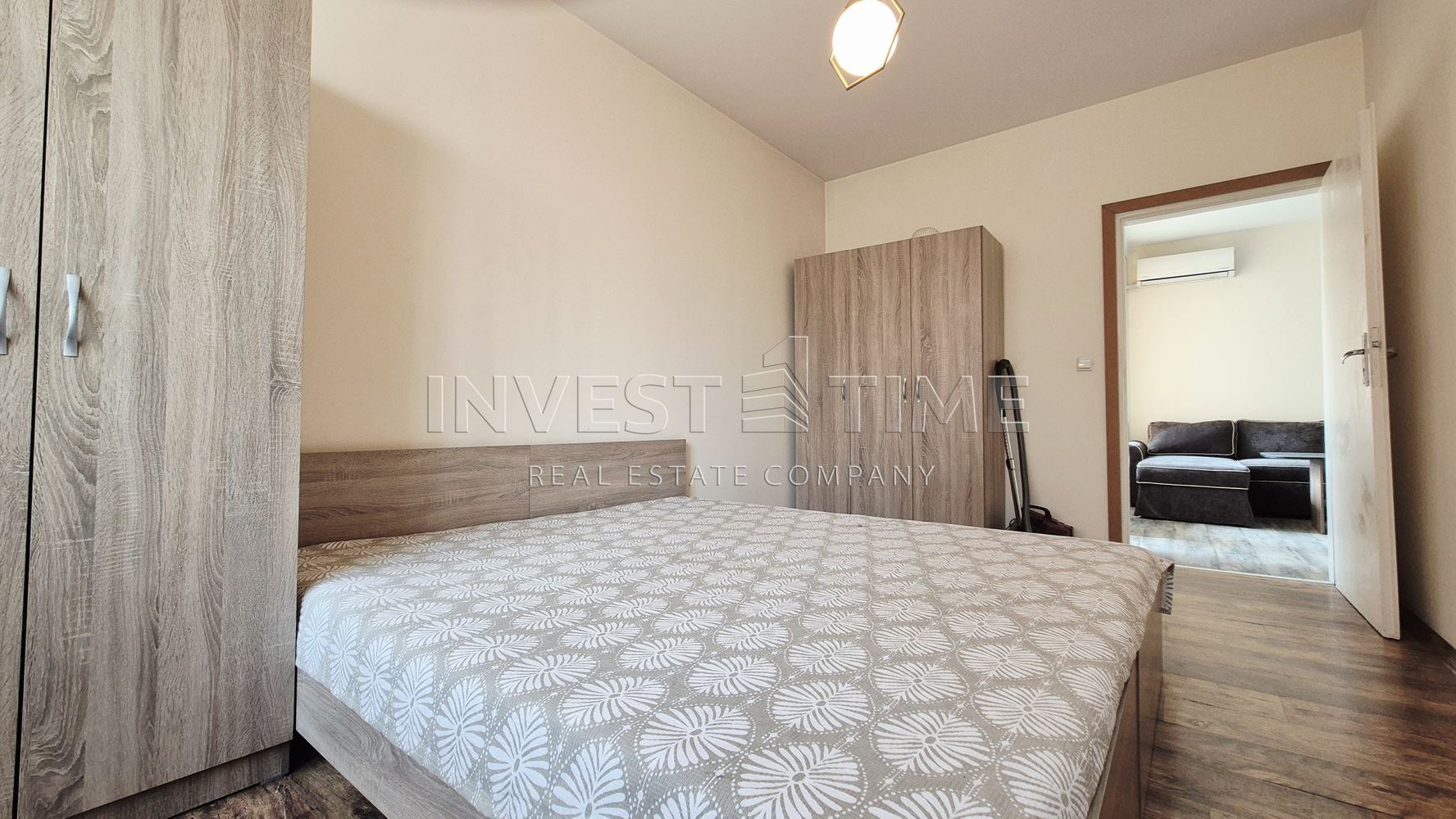 Двустаен апартамент, Широк център – до Дежа Вю - Агенция за недвижими имоти Варна - Invest Time, имот 3