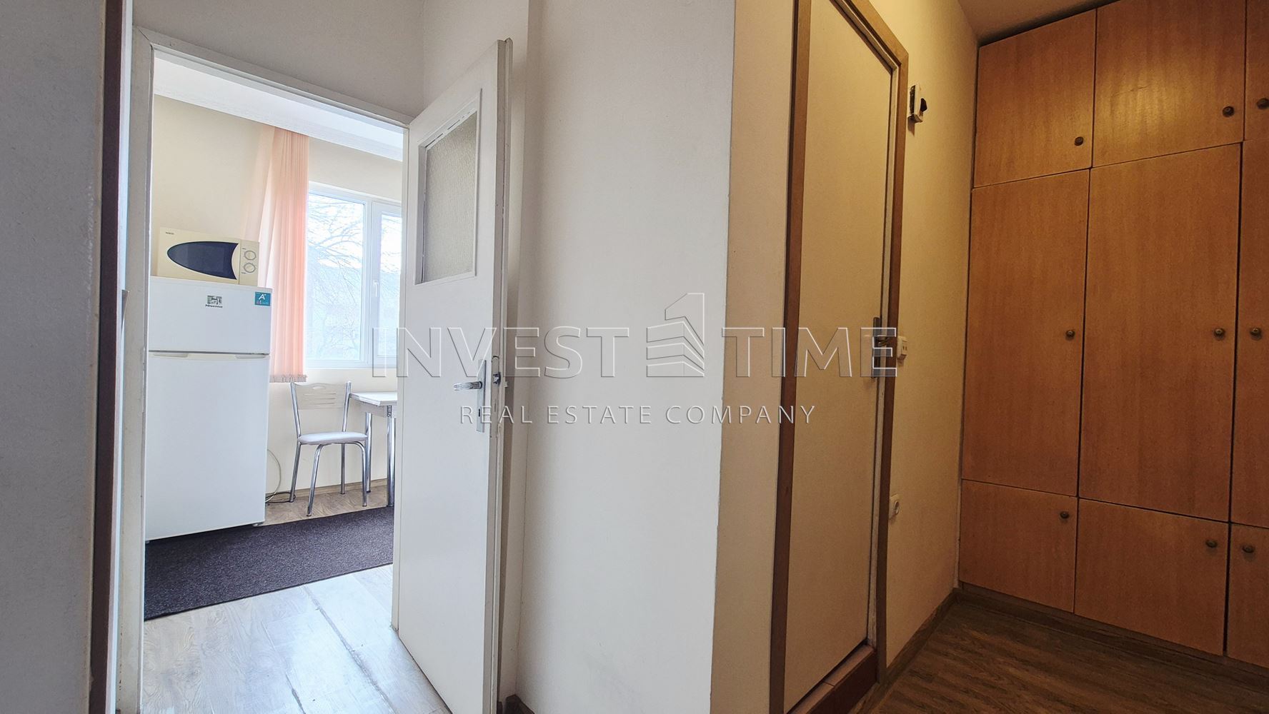 Двустаен апартамент, Широк център – до Дежа Вю - Агенция за недвижими имоти Варна - Invest Time, имот 4