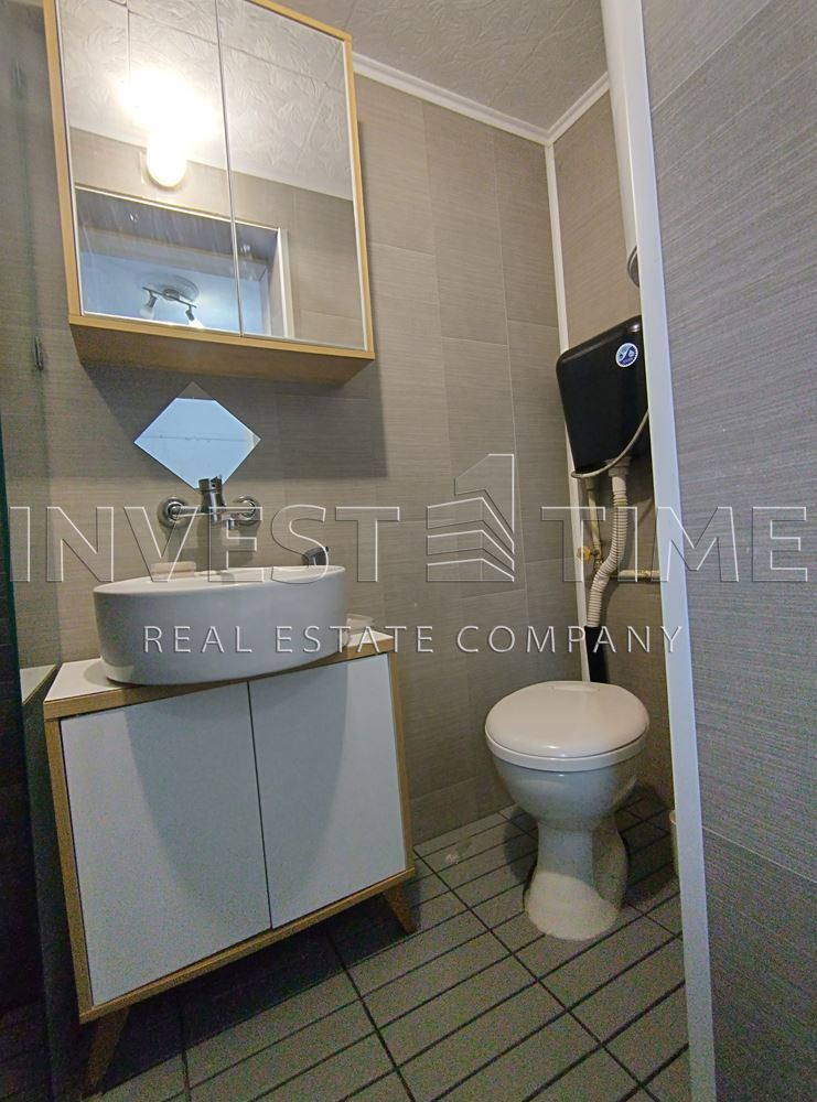 Самостоятелен двор! Малка къщичка с гараж, до Поликлиника Христо Ботев! - Агенция за недвижими имоти Варна - Invest Time, имот 1