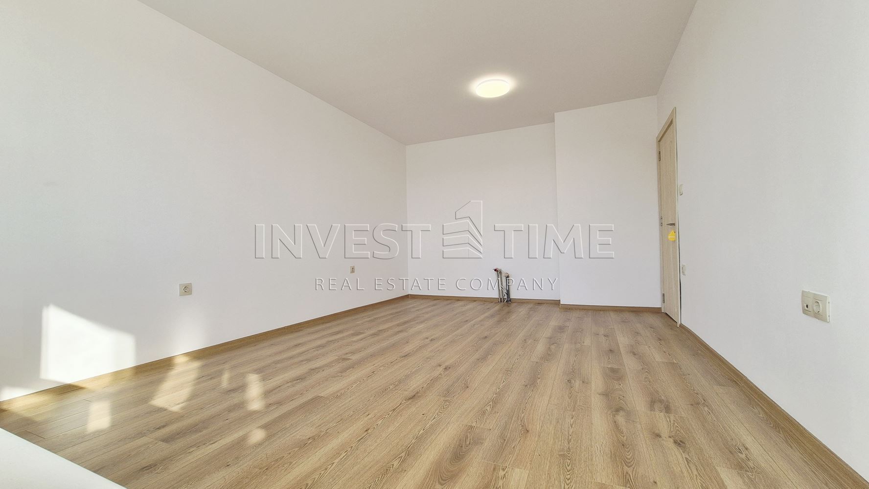 Двустаен апартамент след основен ремонт – „ДО КЛЮЧ“, до Гранд МОЛ - Агенция за недвижими имоти Варна - Invest Time, имот 1