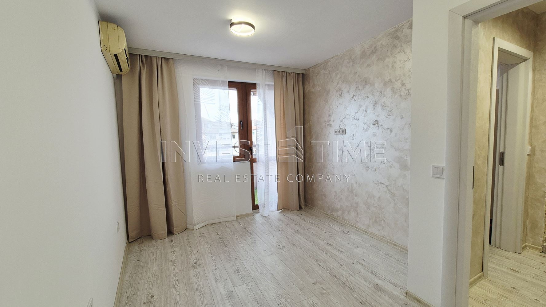 Двустаен, обзаведен апартамент в кв. Погреби - Агенция за недвижими имоти Варна - Invest Time